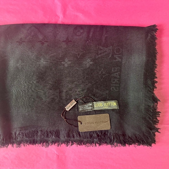 Louis Vuitton LV Vintage Black Monogram Cashmere and Wool Scarf- NWT - Picture 1 of 7